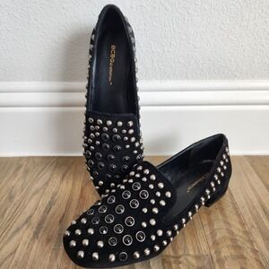 BCBG ENERARION Carrie Shoes Womens 7.5M Black Suede Silver Black Stud Detailing